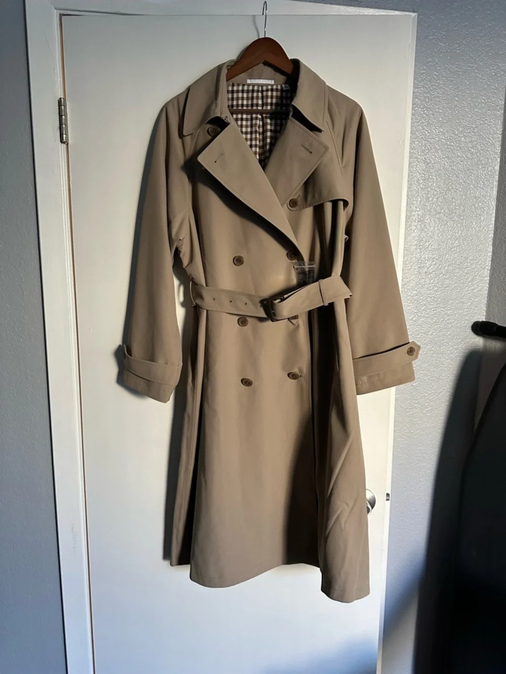 NWOT! Uniqlo Trench Coat | Relaxed color Beige - Retails $150 - Picture 11 of 13